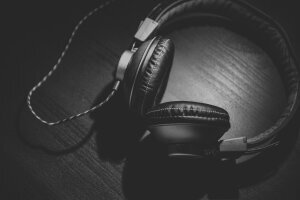 headphones_690685_1920