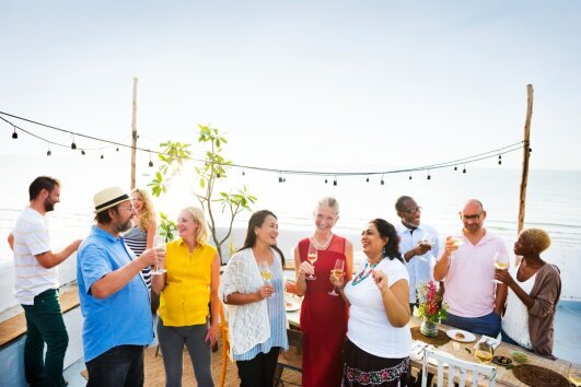 diverse_group_friends_summer_shoot diverse_group_friends_summer_shoot